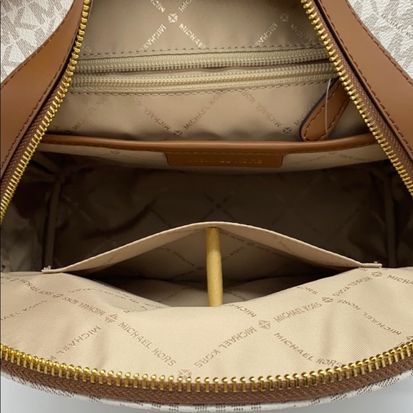 MICHAEL KORS KENLY MEDIUM BACKPACK VANILLA - Picture 13 of 16